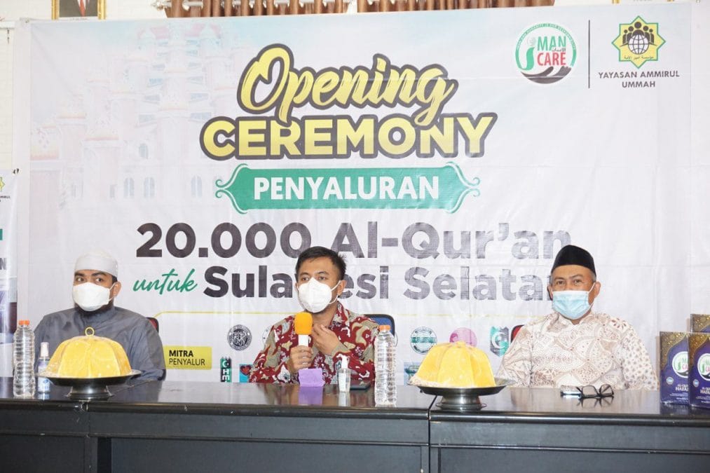 Yayasan Imancare dan Ammirul Ummah Salurkan 20.000 Alquran Untuk Masyarakat Sulsel