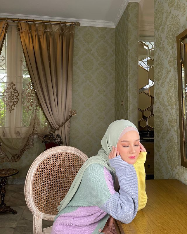 Dinda Hauw