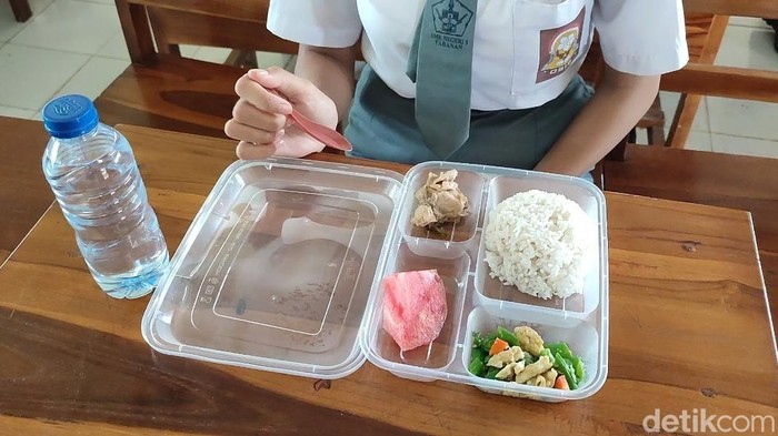 Heboh Soal Kandungan Minyak Babi di Ompreng MBG, Pemerintah Segera Lakukan Pemeriksaan